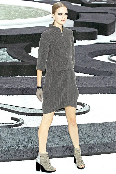 Look 11